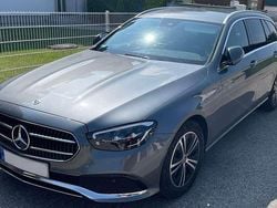 Grau Gebraucht 2022 Mercedes E220 Exclusive Kombi | 35.800 € (Guter Preis)
