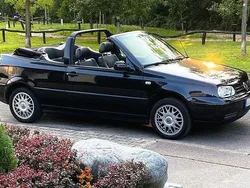 Schwarz Gebraucht 2002 VW Golf Cabriolet Cabrio | 7.900 €