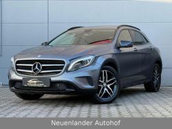 Grau Gebraucht 2015 Mercedes GLA200 Urban SUV | 18.290 € (Guter Preis)
