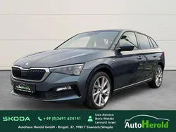 Grau (quarzgrau metallic) met. grau (quarzgrau metallic) met. Gebraucht 2021 Skoda Scala Kleinwagen | 24.950 € (Teuer)
