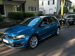 Blau Gebraucht 2013 VW Golf VII Highline Limousine | 12.500 € (Fairer Preis)