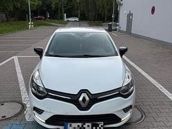 Weiß Gebraucht 2016 Renault Clio IV LIMITED Kleinwagen | 4.250 € (Superpreis)