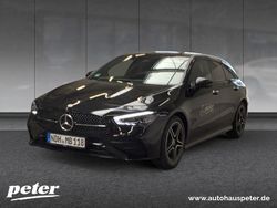 Metalliclack kosmosschwarz Gebraucht 2025 Mercedes CLA200 Shooting Brake AMG Kombi | 41.840 €