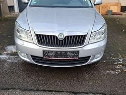 Silber Gebraucht 2012 Skoda Octavia Family Kombi | 3.200 € (Superpreis)