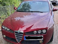 Rot Gebraucht 2010 Alfa Romeo 159 Limousine | 3.200 € (Guter Preis)