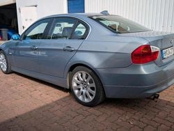 Grau Gebraucht 2005 BMW 325 Limousine | 4.800 €