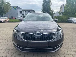 Schwarz Gebraucht 2019 Skoda Octavia Kombi | 16.900 € (Guter Preis)
