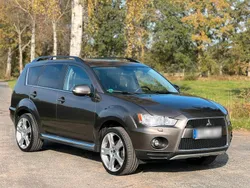 Grau Gebraucht 2011 Mitsubishi Outlander SUV | 6.800 € (Fairer Preis)