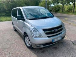 Silber Gebraucht 2010 Chrysler 200 Van / Kleinbus | 5.800 €