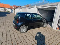 Schwarz Gebraucht 2018 VW up! Kleinwagen | 9.500 € (Fairer Preis)