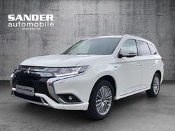 Weiß Gebraucht 2021 Mitsubishi Outlander P-HEV Spirit SUV | 21.700 € (Guter Preis)