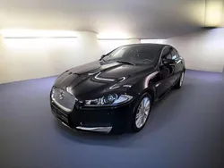 Santorini/ultimate black Gebraucht 2015 Jaguar XF Limousine | 8.790 € (Guter Preis)