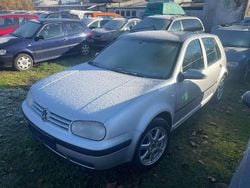 Silber Gebraucht 2003 VW Golf IV Edition Limousine | 900 € (Guter Preis)