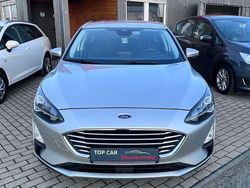 Silber Gebraucht 2019 Ford Focus Cool & Connect Limousine | 9.890 € (Fairer Preis)
