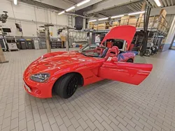 Rot Gebraucht 2004 Dodge Viper Cabrio | 73.600 €