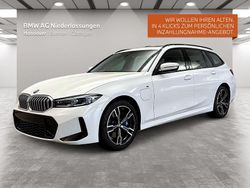 Weiß Gebraucht 2024 BMW 330e M Sport Kombi | 47.900 € (Fairer Preis)