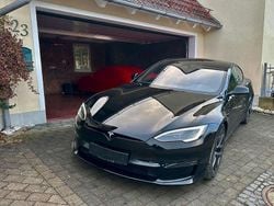 Solid black Gebraucht 2024 Tesla Model S Plaid Kleinwagen | 97.500 €