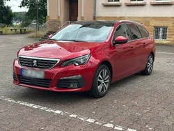 Rot Gebraucht 2019 Peugeot 308 Allure Kombi | 11.250 € (Fairer Preis)