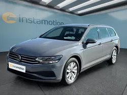 Grau Gebraucht 2022 VW Passat Kombi | 19.449 € (Guter Preis)