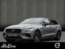 Grau Gebraucht 2024 Volvo V60 Plus Kombi | 45.560 € (Etwas zu teuer)