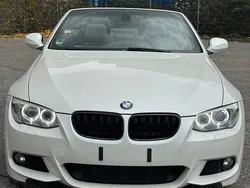Weiß Gebraucht 2011 BMW 335 Cabriolet M Performance Cabrio | 18.900 € (Fairer Preis)