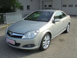 Silber Gebraucht 2007 Opel Astra Cabriolet Cosmo Cabrio | 2.900 € (Superpreis)