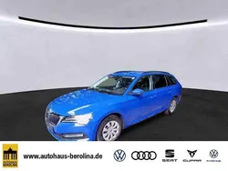 Blau Gebraucht 2022 Skoda Superb Active Kombi | 23.888 € (Guter Preis)