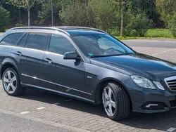 Grau Gebraucht 2010 Mercedes E250 Avantgarde Kombi | 10.499 € (Fairer Preis)
