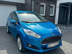 Blau Gebraucht 2014 Ford Fiesta Titanium Kleinwagen | 6.900 € (Fairer Preis)