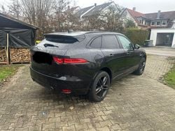 Schwarz Gebraucht 2017 Jaguar F-Pace R-Sport SUV | 16.499 € (Fairer Preis)