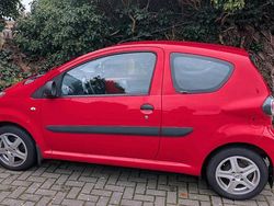 Rot Gebraucht 2009 Toyota Aygo Kleinwagen | 2.200 € (Fairer Preis)