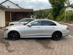 Grau Gebraucht 2016 Mercedes E350 AMG line Limousine | 26.990 € (Teuer)
