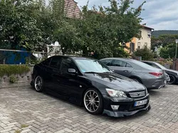 Schwarz Gebraucht 2001 Lexus IS200 Sport Line Limousine | 9.500 €
