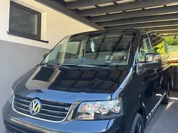Schwarz Gebraucht 2006 VW Caravelle Van / Kleinbus | 9.500 €