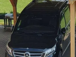 Schwarz Gebraucht 2017 Mercedes V250 Avantgarde Edition Van / Kleinbus | 39.000 € (Guter Preis)
