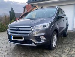 Grau Gebraucht 2017 Ford Kuga Trend SUV | 9.950 € (Guter Preis)