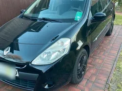 Schwarz Gebraucht 2012 Renault Clio GrandTour Expression Kombi | 2.600 € (Fairer Preis)