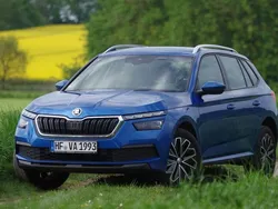 Blau Gebraucht 2020 Skoda Kamiq Style SUV | 12.950 € (Fairer Preis)