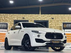 Weiß Gebraucht 2017 Maserati Levante SUV | 41.999 € (Teuer)