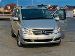 Silber Gebraucht 2011 Mercedes Viano Van / Kleinbus | 24.000 € (Teuer)