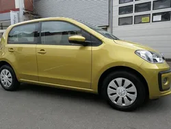Honey yellow metallic Gebraucht 2018 VW up! Move Kleinwagen | 9.990 € (Fairer Preis)
