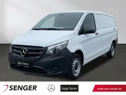 Weiß Gebraucht 2024 Mercedes Vito Van / Kleinbus | 34.213 € (Guter Preis)