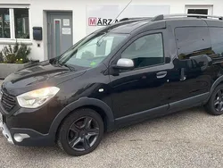 Schwarz Gebraucht 2017 Dacia Dokker Celebration Van | 11.990 € (Fairer Preis)