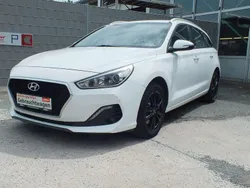 Weiß Gebraucht 2020 Hyundai i30 Trend Kombi | 14.699 € (Fairer Preis)