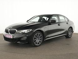 Black sapphire Gebraucht 2020 BMW 330e M Sport Limousine | 28.354 € (Fairer Preis)