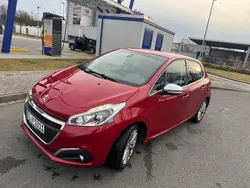 Rot Gebraucht 2016 Peugeot 208 Allure Kleinwagen | 10.000 € (Fairer Preis)