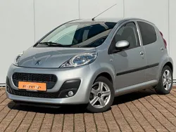 Grau Gebraucht 2012 Peugeot 107 Active Kleinwagen | 4.880 € (Fairer Preis)