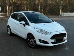 Weiß Gebraucht 2016 Ford Fiesta Celebration Limousine | 6.300 €