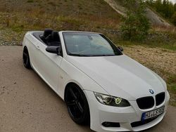 Weiß Gebraucht 2009 BMW 325 Cabriolet M Sport Cabrio | 14.500 €