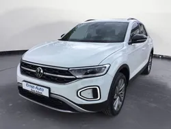 Pure white Gebraucht 2024 VW T-Roc Move SUV | 28.950 € (Guter Preis)